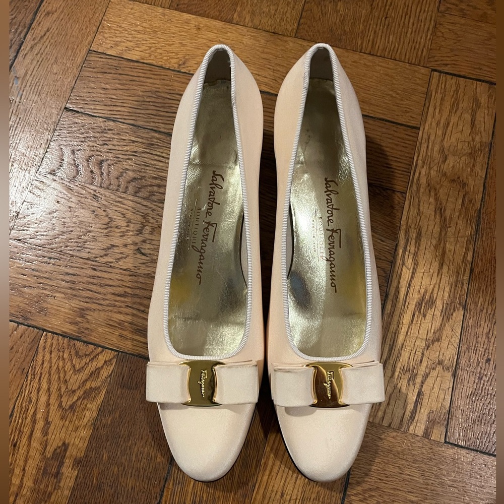 Salvatore Ferragamo Blush Pink Vara Bow Flats